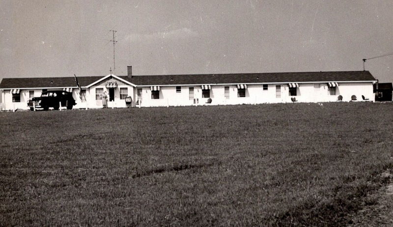 Sunset Acres Motel - Postcard (newer photo)